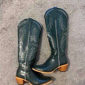 Women's Black Leather Cowboy Boots